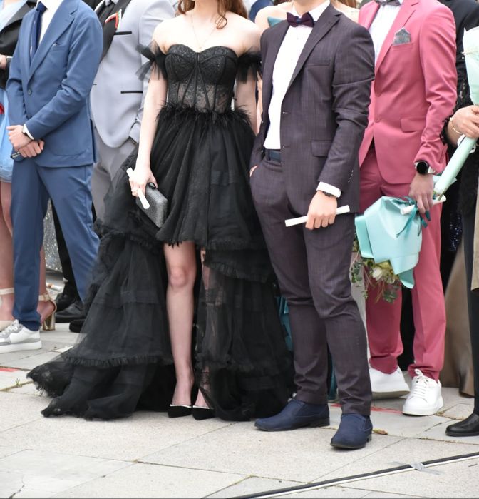 Черна бална ракля