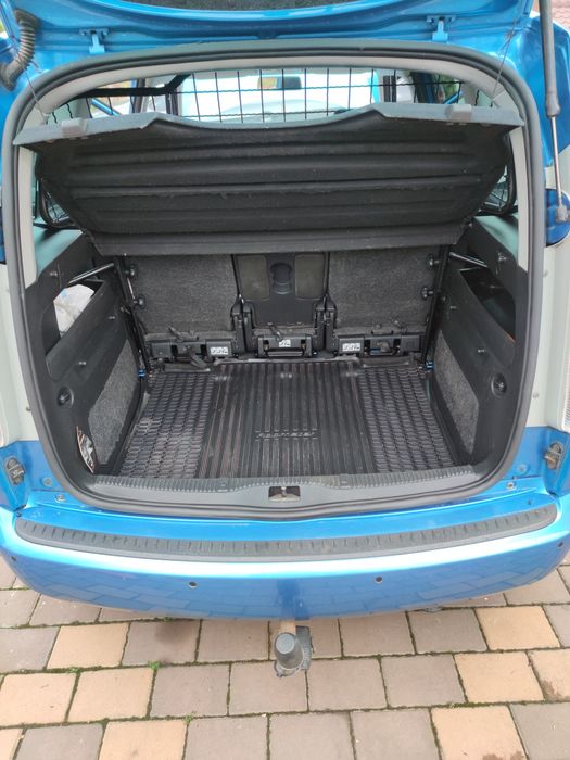 Skoda roomster *