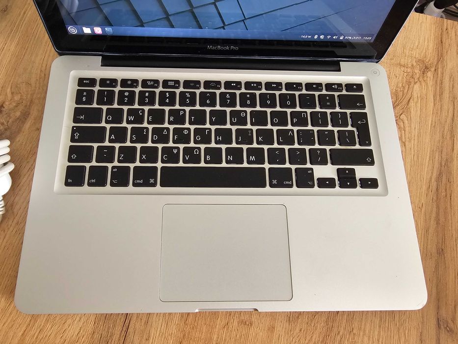 MacBook Pro 13 inch A1278 (Late 2011) | intel i5 2435M 4x3.00 Ghz | 8GB RAM | 240GB SSD | 80% Battery | Linux Mint Cinnamon