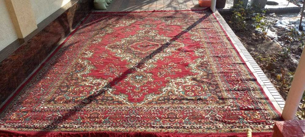 Продаётся ковёр в отличном состоянии!