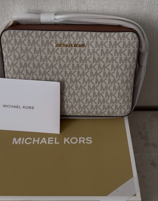 Женская сумка от бренда Michael kors