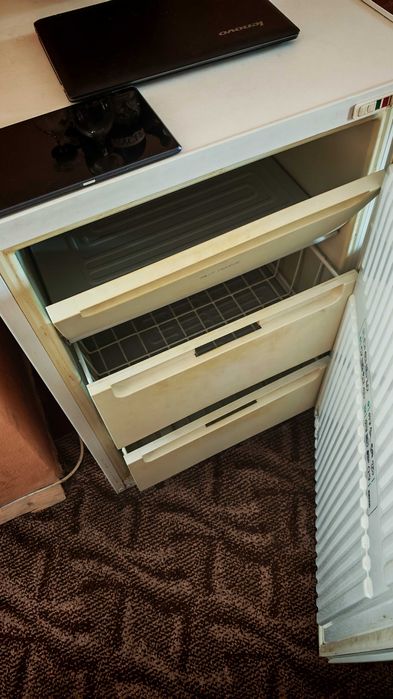 Zanussi фризер с 3 рафта