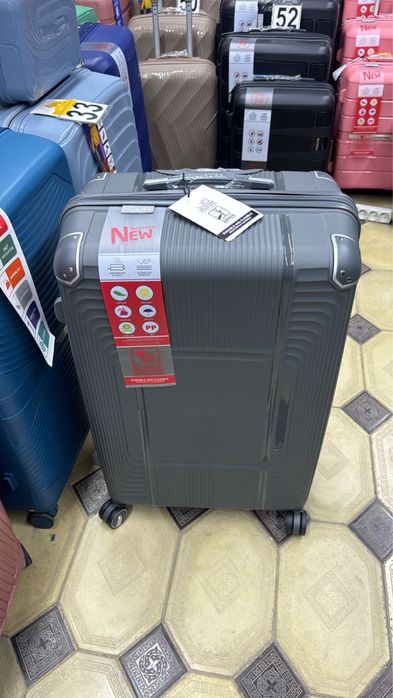 Чемоданы чисто из алюминий ,полипропилена