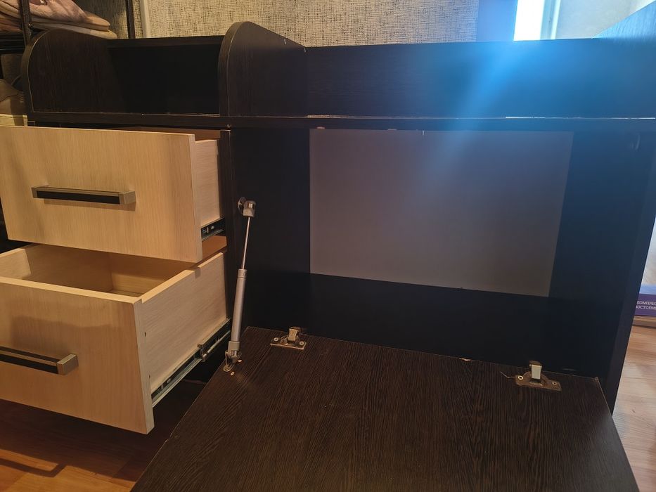 Отдам даром тумбу