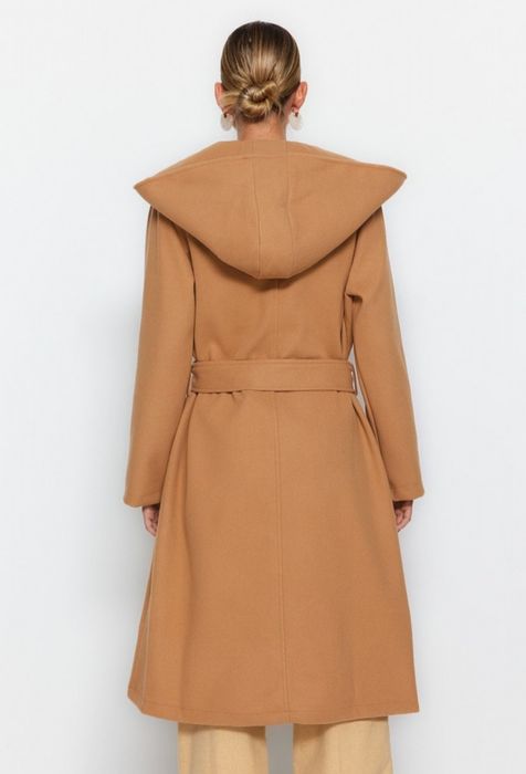 Пальто женское продаю