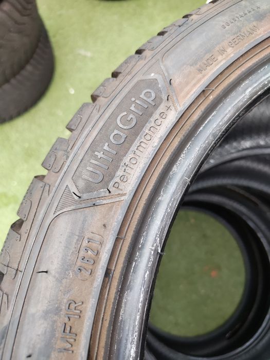 4 бр зимни 225/45/18 Goodyear