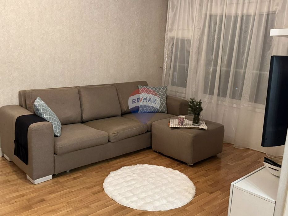 Дава се под наем Тристаен апартамент в Варна, Окръжна болница - 70 кв.м за 578.34 € - Снимка #1