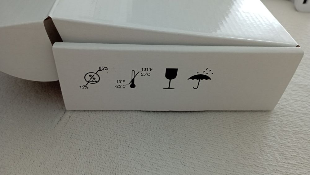 Termometru  Digital  Adulti/ Copii/bebeluși Nou in cutie 
fără atinger