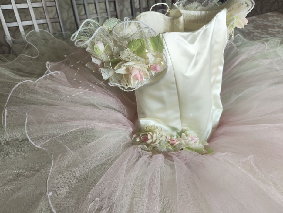 Продаю выпускное платье -корсет