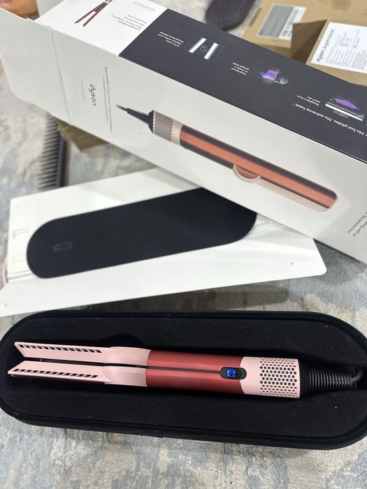 Выпрямитель для волос Dyson Airstrait