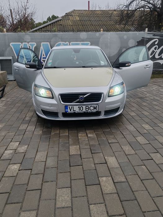 Vând volvo c30 1.6
