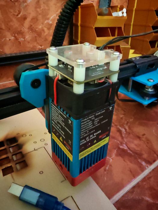 Лазерен гравиор TwoTrees 5.5 pro