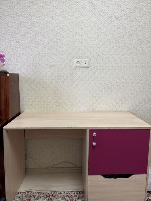 Продам письменный стол