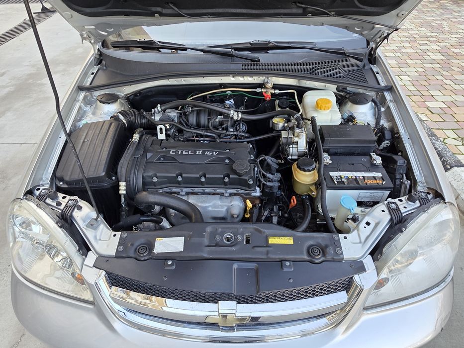 Lacetti 1,6 автомат СРОЧНО сотилади.