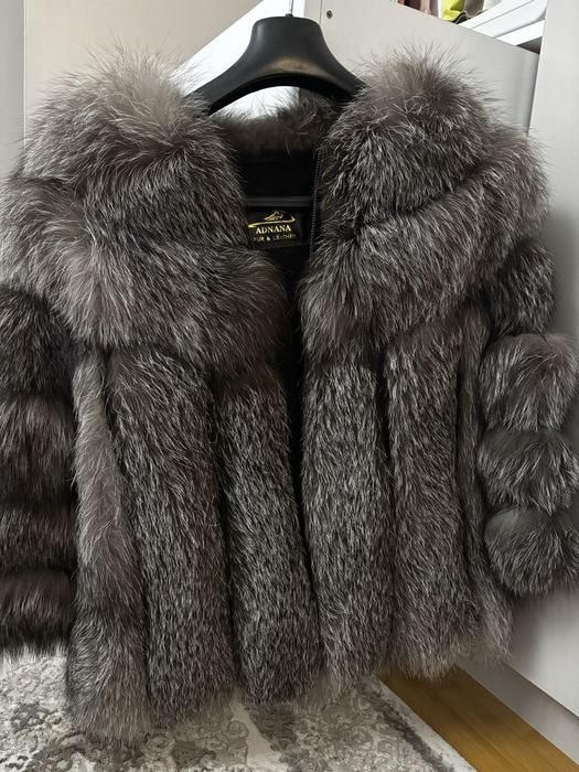 Vand  haina de blana naturala