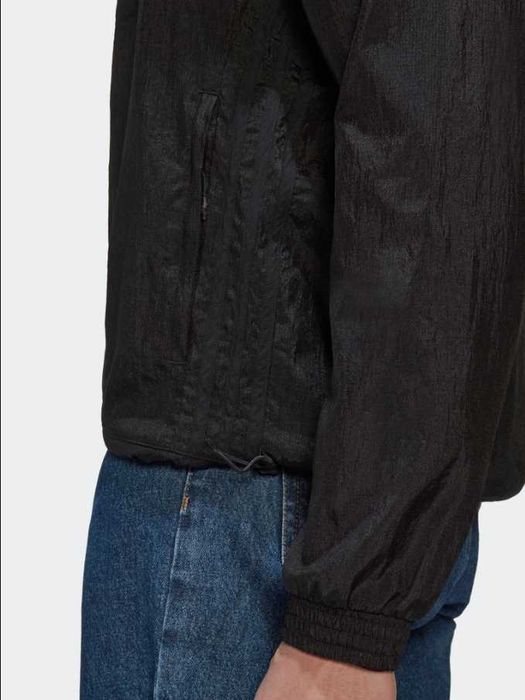 яке Adidas чисто ново