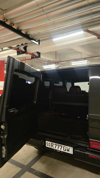 Mercedes-Benz Gelinvagen G463
