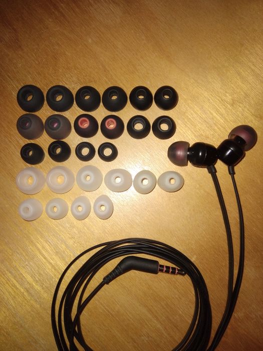 Амбушюры для наушников