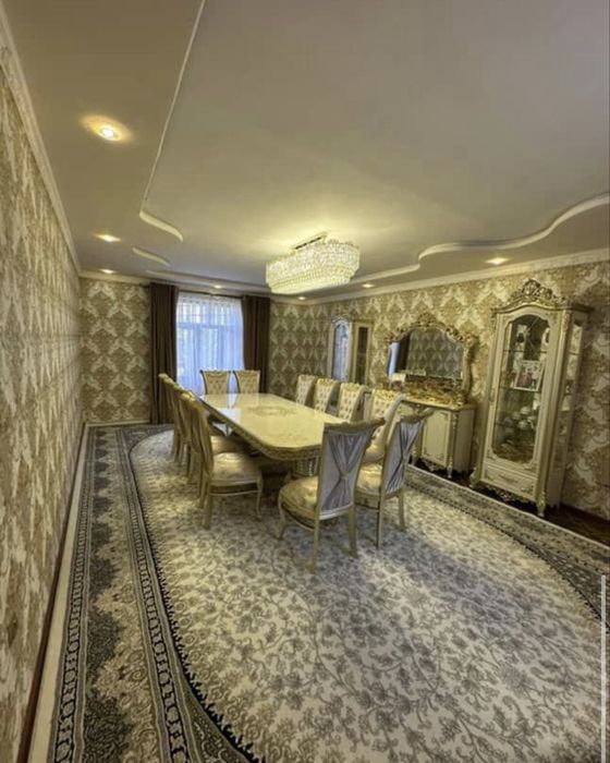 Сдаеться в аренду, 1 и 2 ой этаж 4 рёх этажного участка