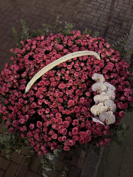 цветы за 300к купили