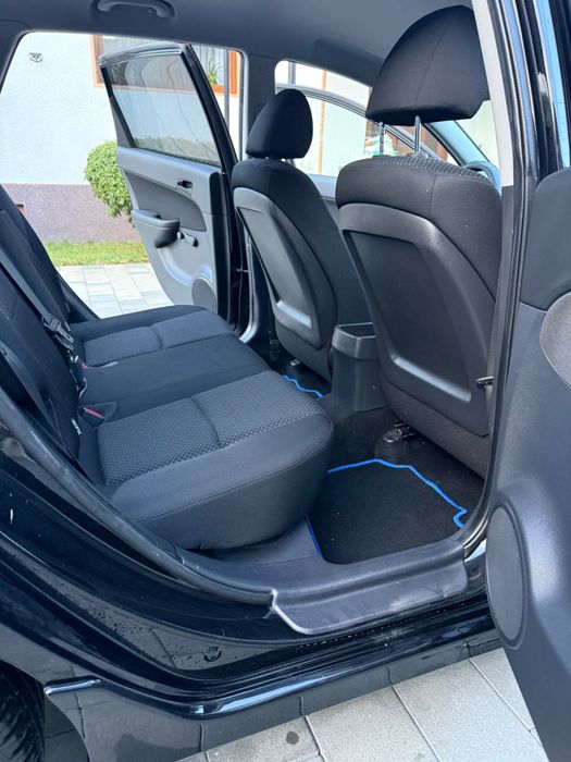 Hyundai i30 1.4 benzina 2011