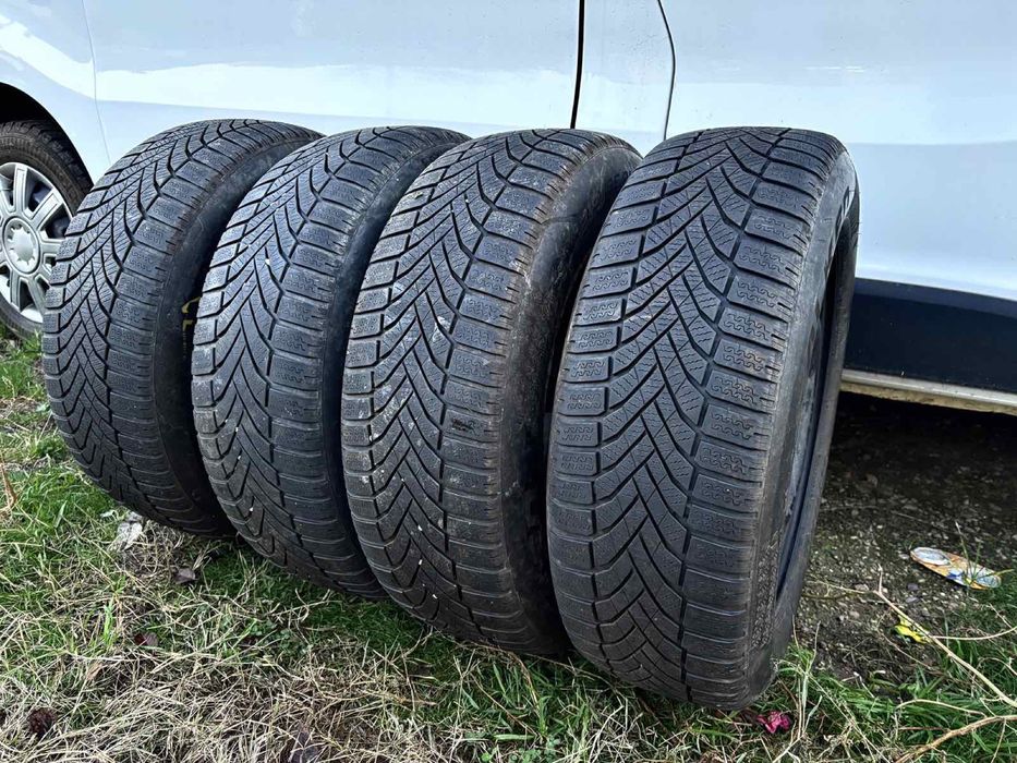 4бр. зимни гуми с джанти 215/65 R16 цола от Dacia Duster 5x114.3