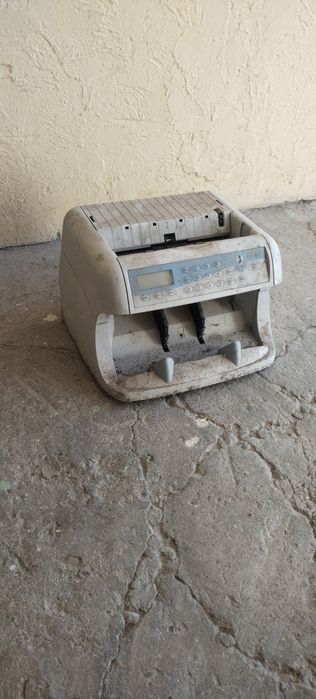 Продаю машинки для счета денег