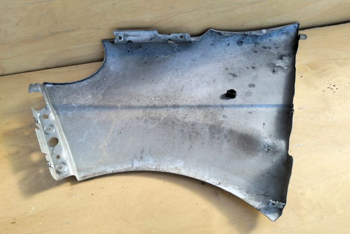 Aripa  dreapta Nissan Primastar prima generatie seria