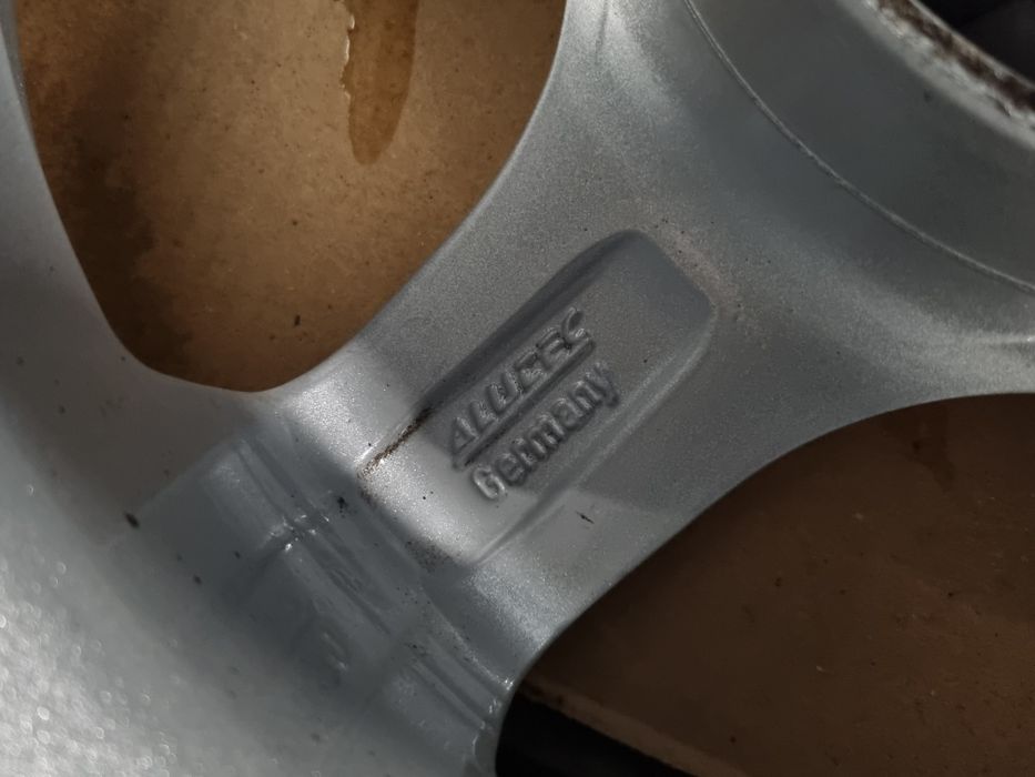 Jante R14 Aliaj 4x100 Alutec 5.5J ET 35 Dacia Spring Opel Renault