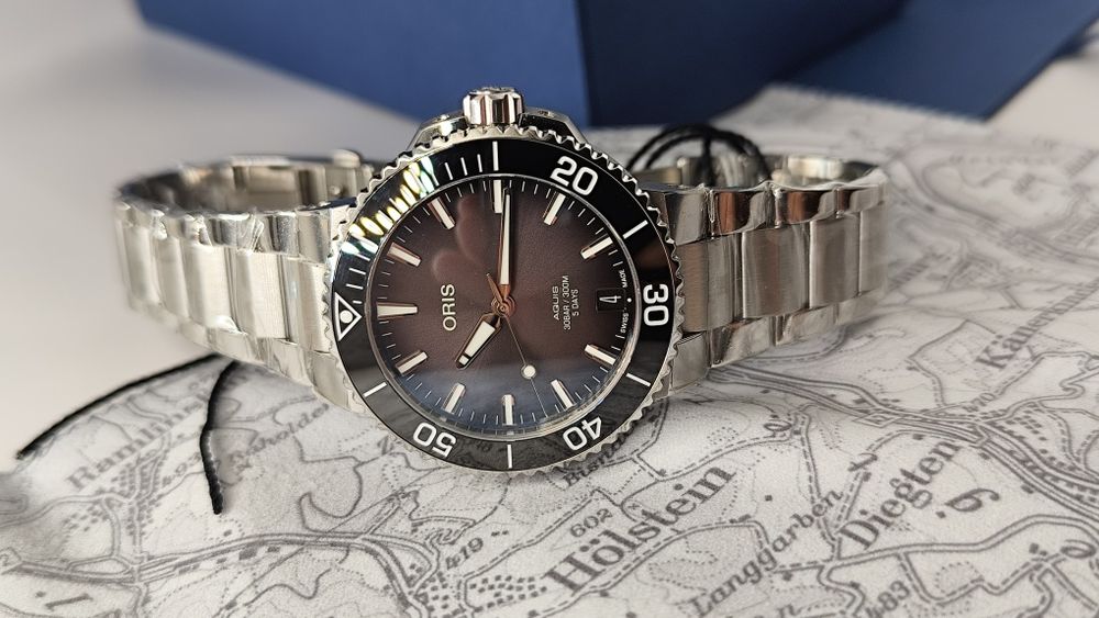 ЧИСТО НОВ Oris Aquis Calibre 400 (41.5 мм) - 10 Години Гаранция - Топ