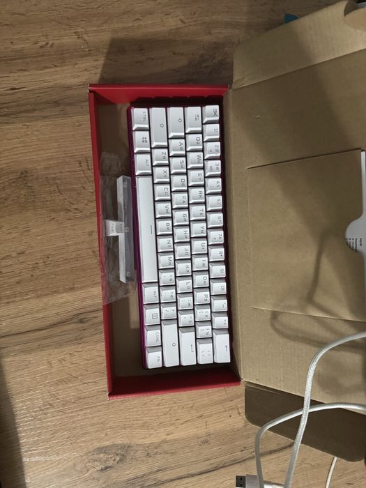 Клавиатура hyperx %60