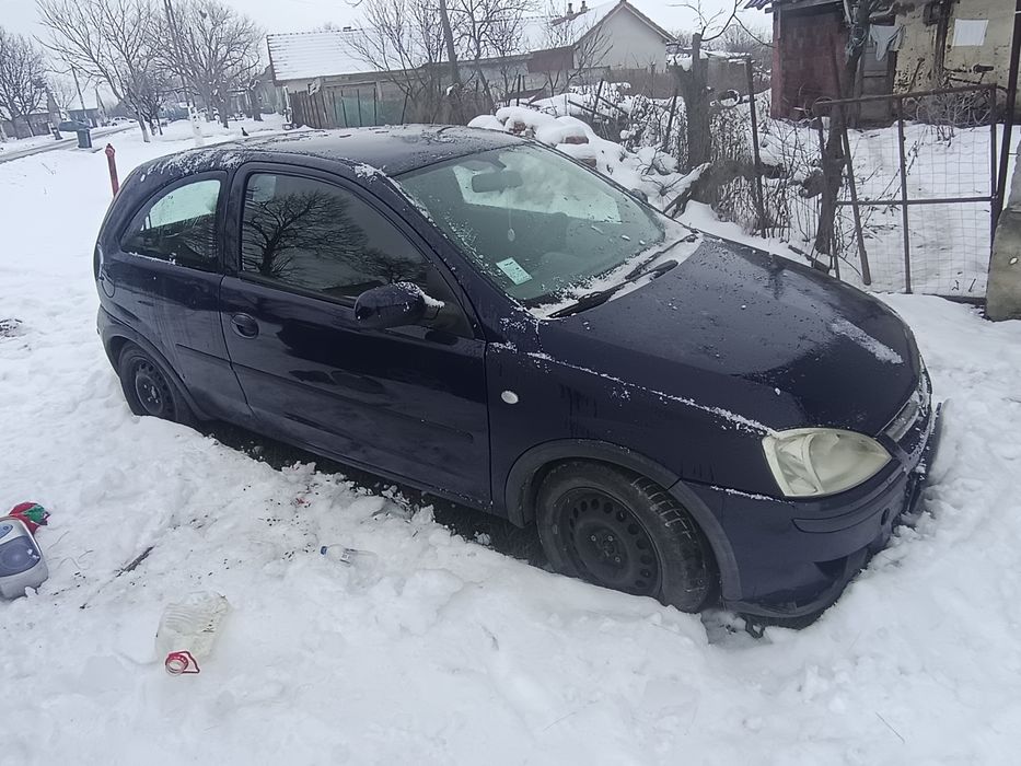 Vând Opel corsa mai multe detalii la numărul de telefon