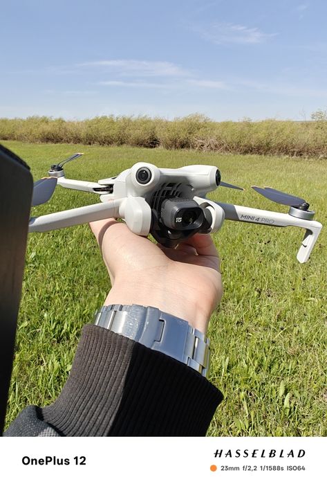 Дрон. DJI Mini 4 Pro . Fly More Combo Plus