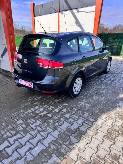 Vând Seat altea xl