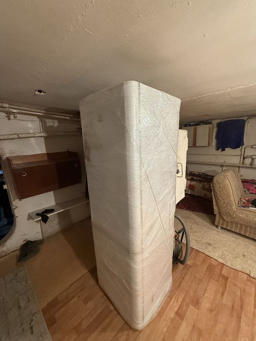 Холодильник Indesit