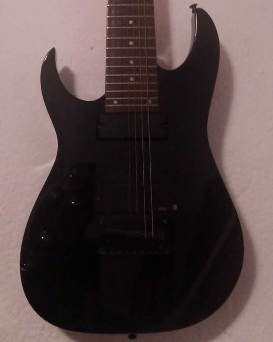 8 струнна електрическа китара Ibanez RG8L Black за лява ръка