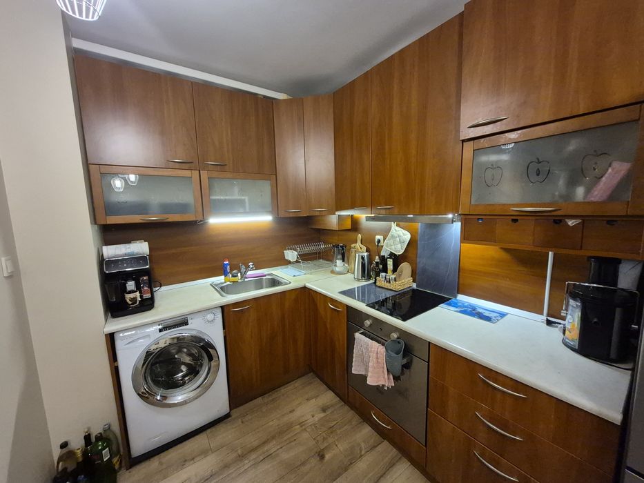 Кухня! Кухненска мебел с размери 190см/230см H-255см Цена: 450Евро