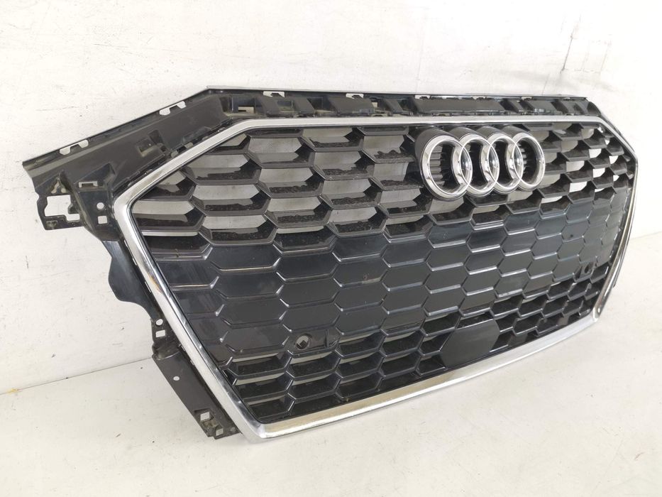 Решетка Радиатор Ауди А3 / Audi A3 8Y [ - ] С-Линия Оригинална В Добро