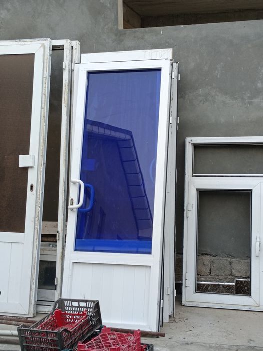 Eshik , deraza  va romlari , 2ta vanna sifati yaxshi