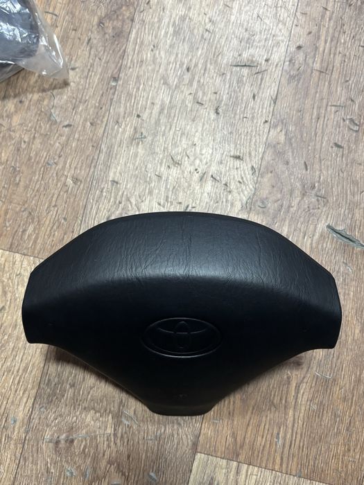 Крышка аирбака руля камри 20 араб
