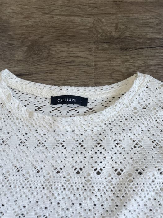 Бяла блуза и пола