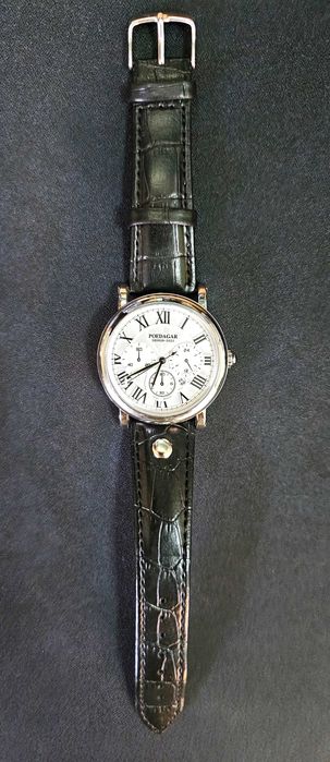 Чисто нов кварцов часовник POEDAGAR