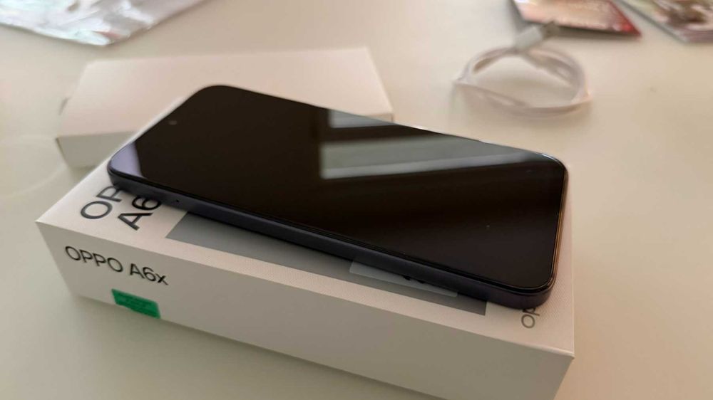 Мобилен телефон OPPO A6x Black Purple