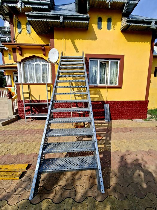 Confectionam scarii metalice zincate exterioare și pentru incendii , p