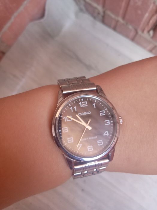 Часы CASIO продам срочно!!!