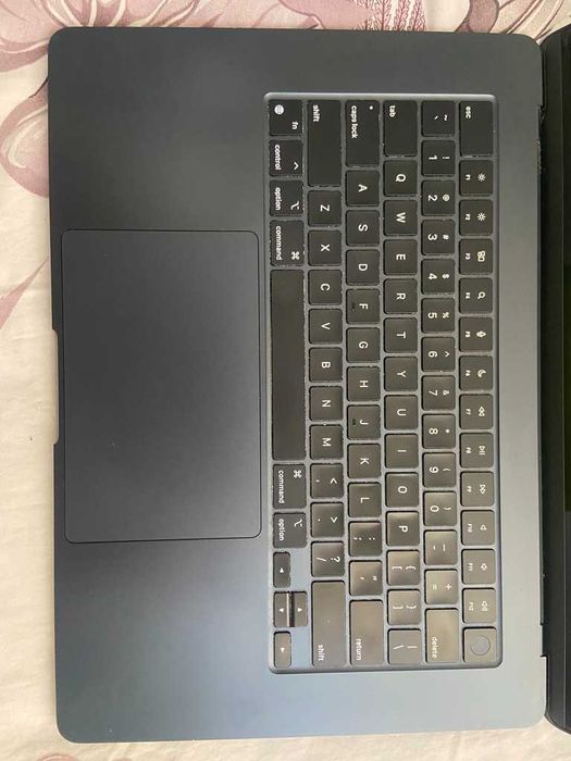 macbook air m2 15 16/256