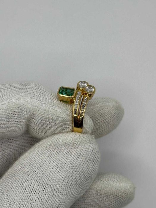 INEL AUR ALB 18K + SMARALD = 0.70CT + Diamante TOP = 1.70CT - F - VVS1