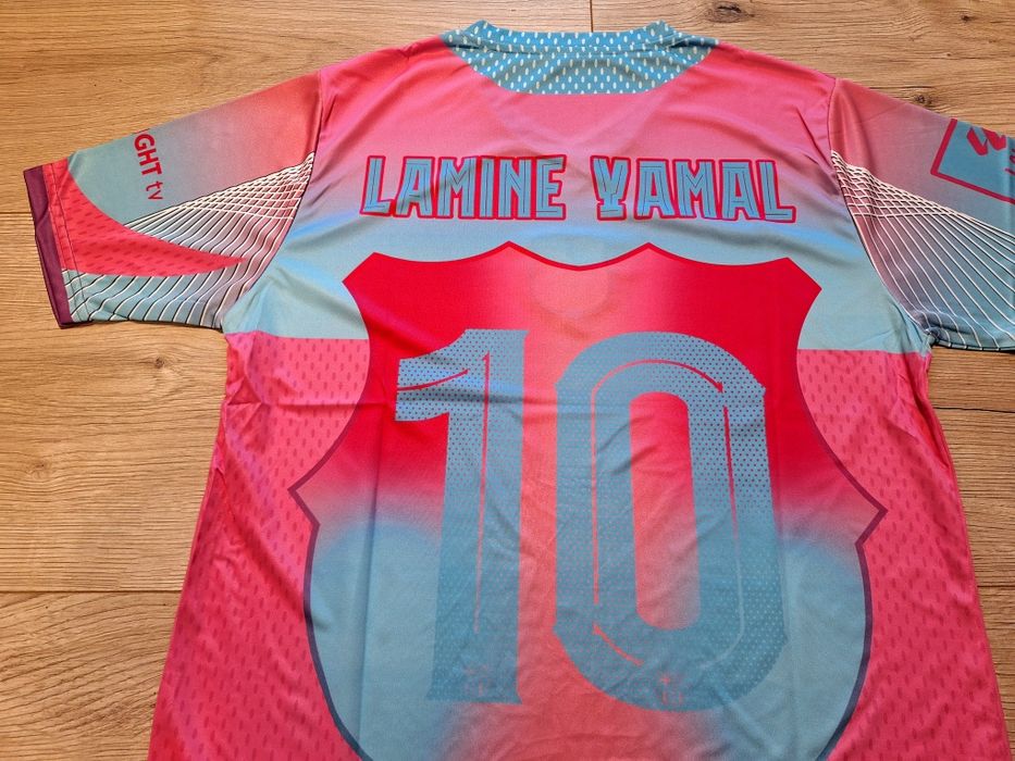 Футболна фланелка на Ламин Ямал #Барселона – специално издание!!!