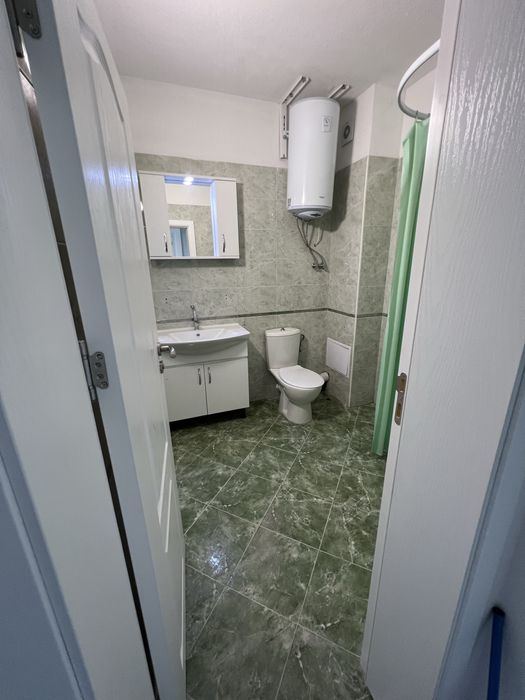 Тристаен под нарм