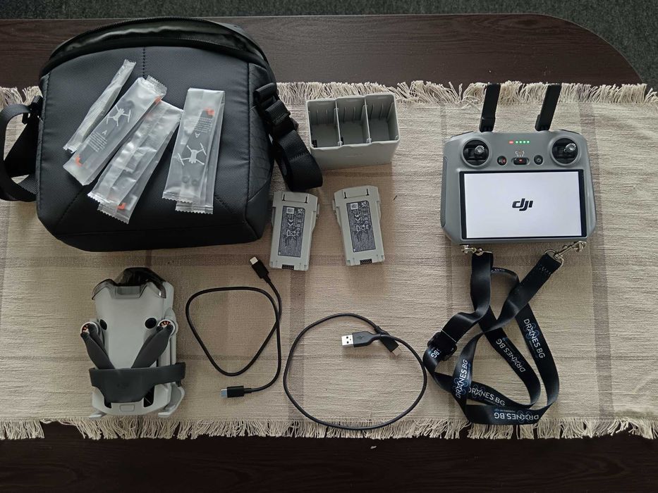 DJI  Mini 4 Pro Fly More Combo (DJI RC 2)